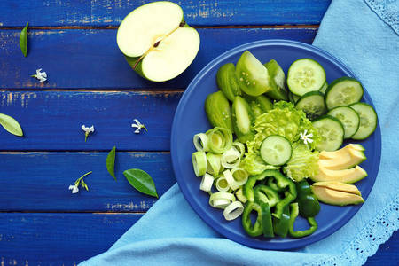 Zelený zeleninový šalát