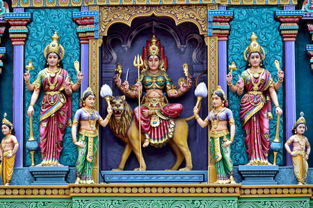 Αγάλματα σε έναν ινδουιστικό ναό