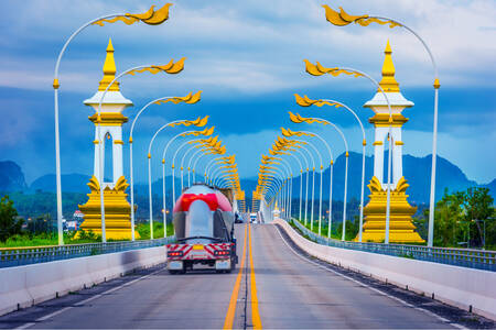 Tercer puente de la amistad entre Tailandia y Laos
