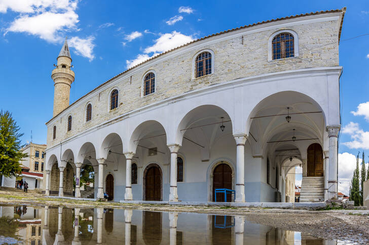 Мечеть Алачати Пазарьери