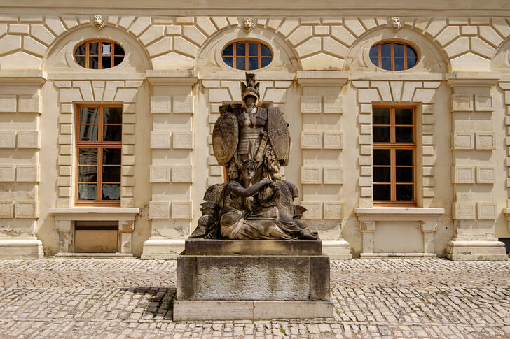 Patung di Kastil Weimar