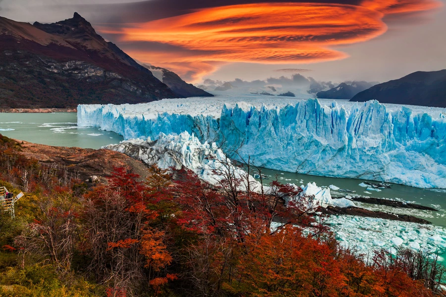 Zalazak sunca nad ledenjakom Perito Moreno