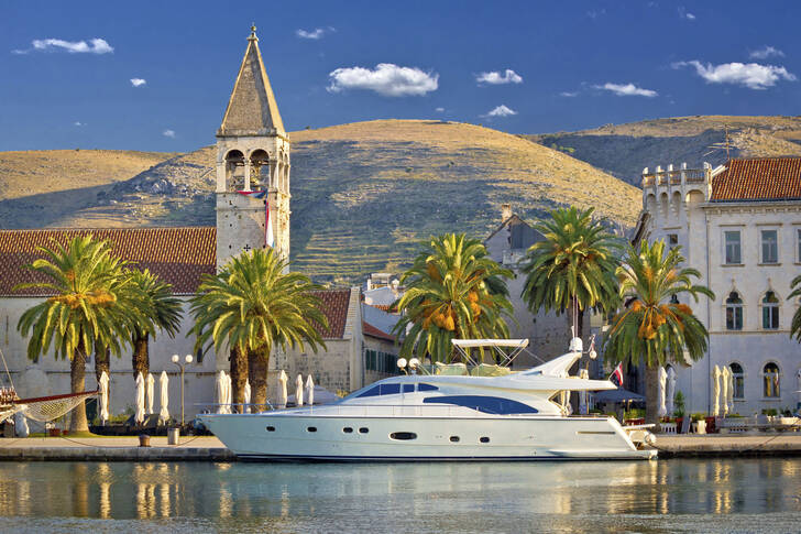 Yacht in Trogir