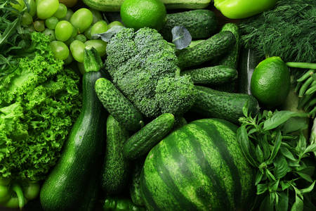 Зелені фрукти, овочі та зелень