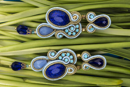 Earrings with blue stones