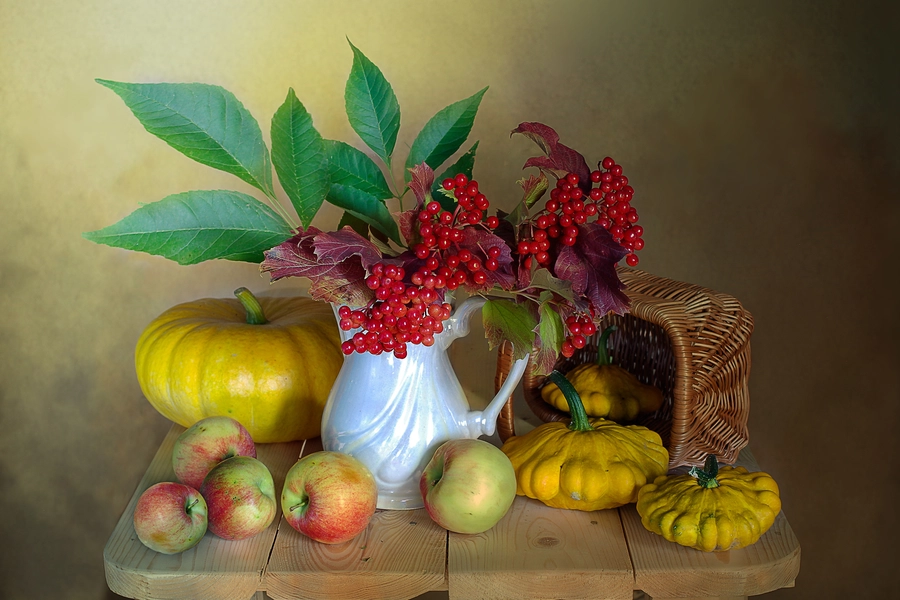 Pompoenen, appels en lijsterbessen