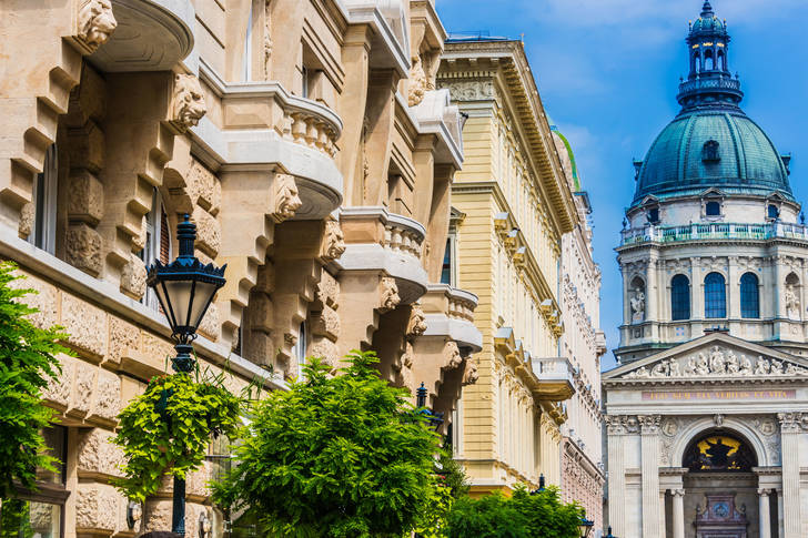 Pohled na baziliku svatého Štěpána ze Zrigny Street
