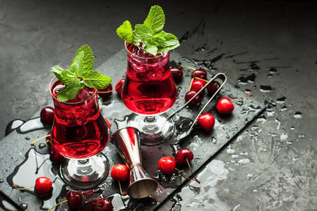 Cherry and mint drink