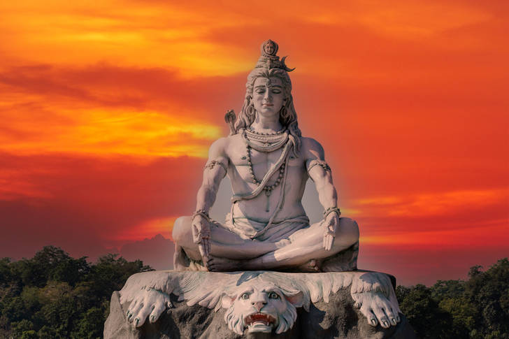 Statue of the god Shiva in the city of Rishikesh