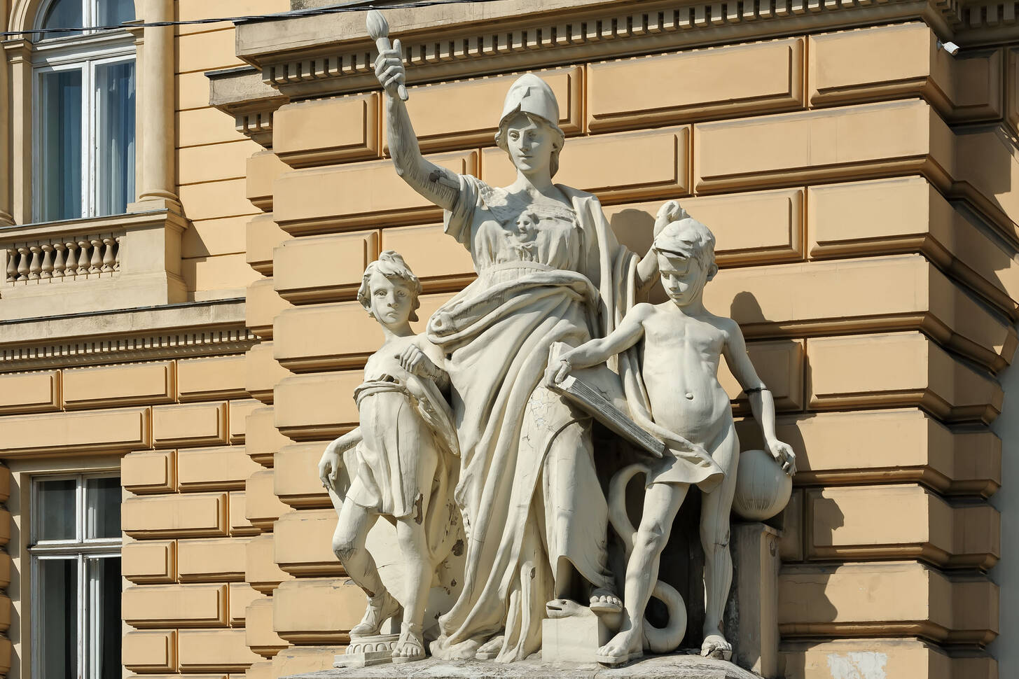 Sculptures on the facade Jigsaw Puzzle (Art, Sculpture) Puzzle Garage