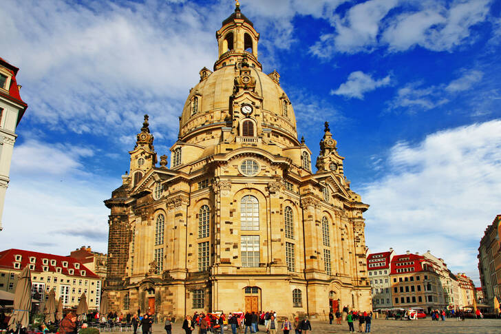 Dresden'deki Frauenkirche