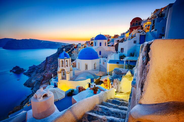 Vesnice Oia na ostrově Santorini