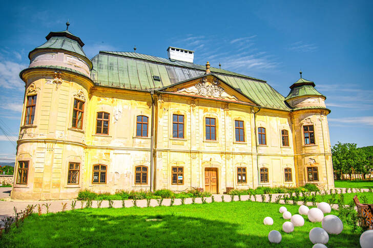 Dvorac-imanje u selu Gronsek