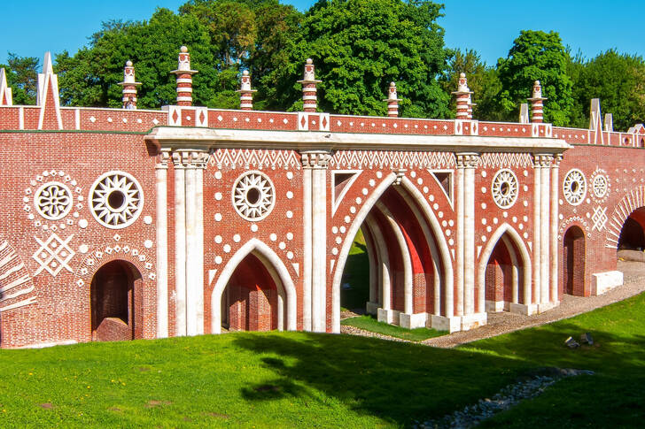 Velký most přes rokli v Tsaritsyno