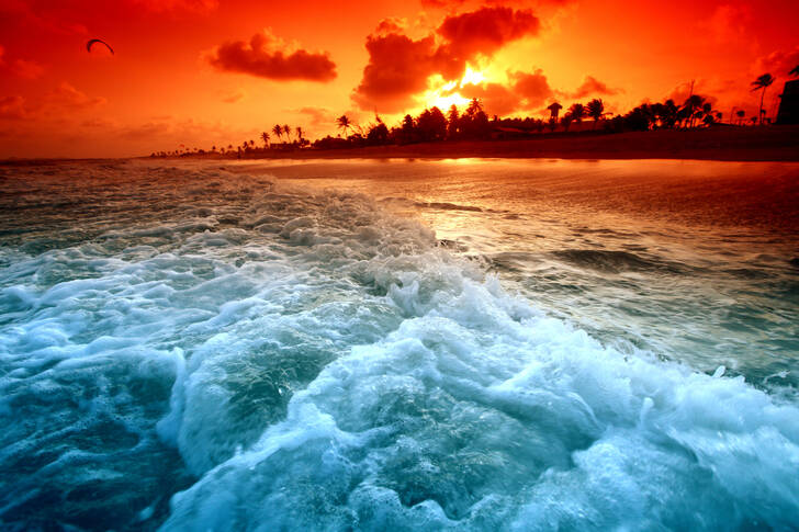 Oceán pri západe slnka