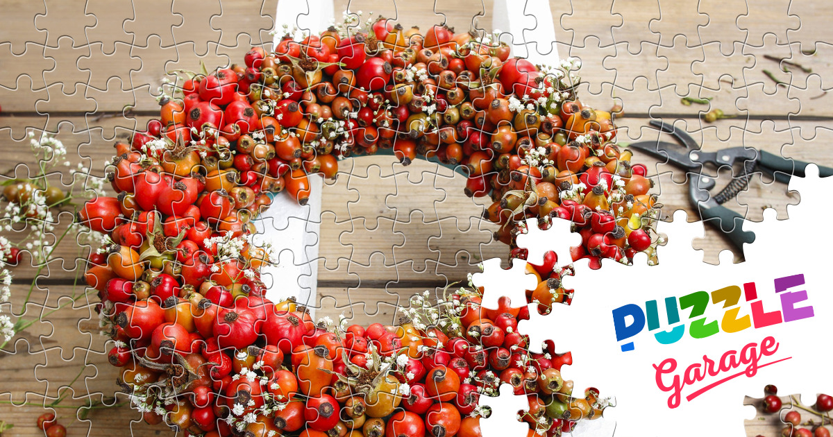 Wreath of berries Jigsaw Puzzle (Home, Needlework) Puzzle Garage