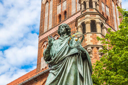 Monumen untuk Nicolaus Copernicus di Toruń