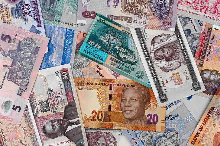 Various African banknotes