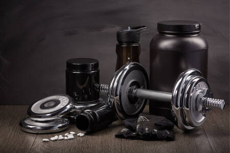 Acessórios esportivos e halteres