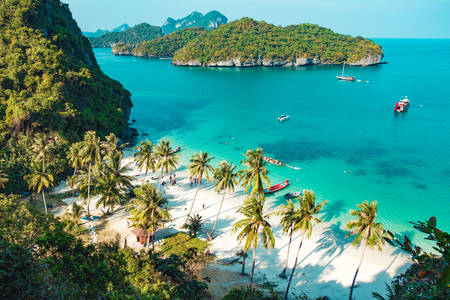 Strand az Ang Thong Nemzeti Parkban