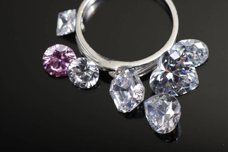 Prsten i dijamanti