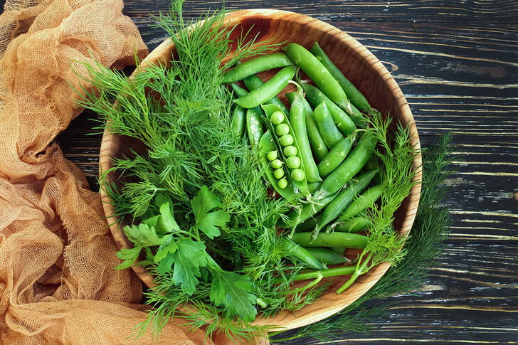 Green peas and herbs