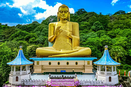 Velký Zlatý Buddha