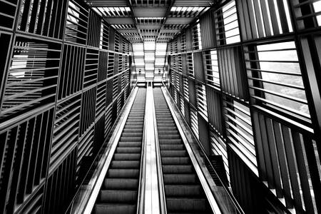 Rulletrapper i et moderne indkøbscenter
