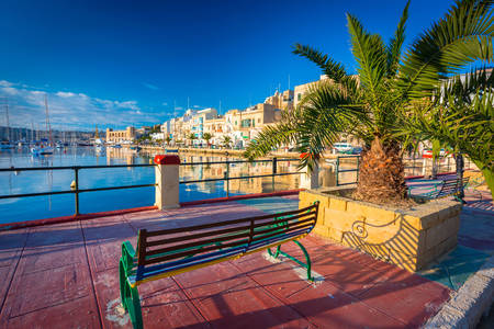 Veduta del porto turistico di Birgu