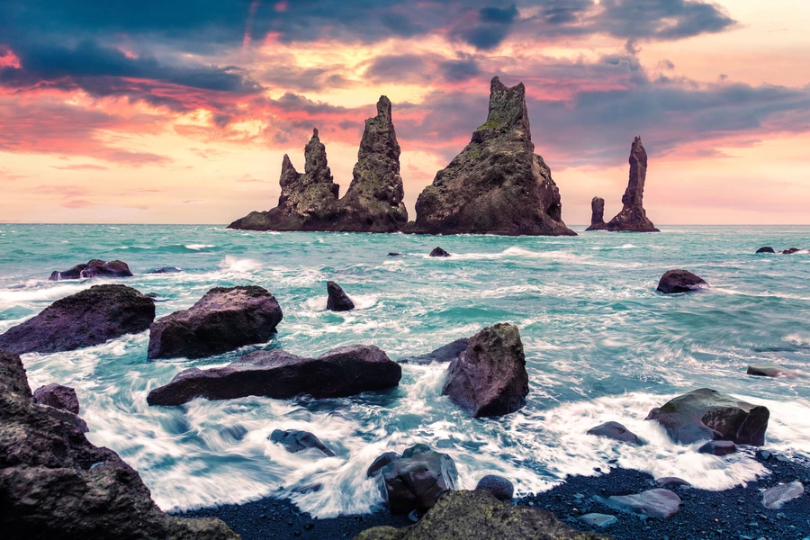 Βράχοι Reynisdrangar