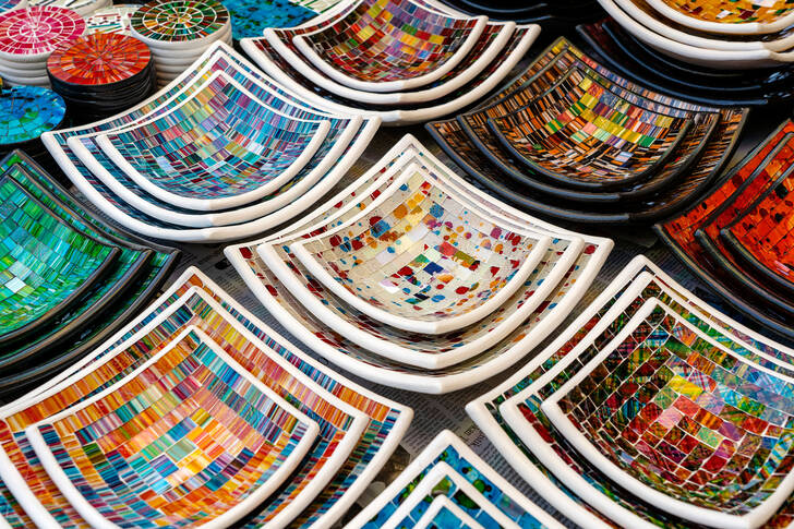 Decorative plates