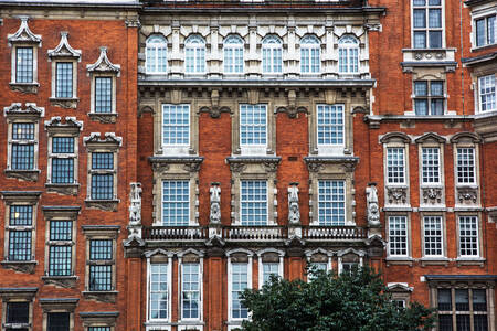 Fachada de um edifício histórico em Londres