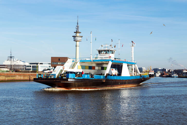 Praam Weseri jõel Bremerhavenis