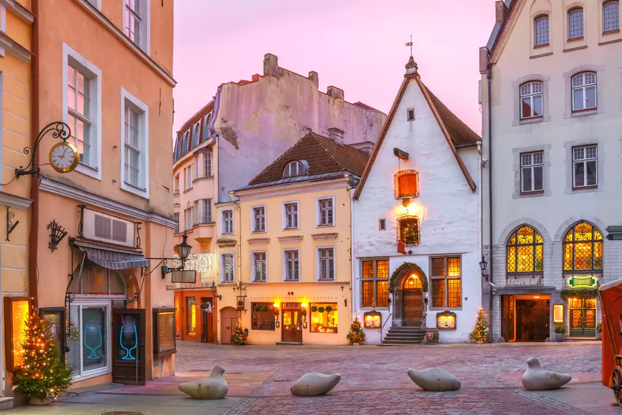 Fajar di jalan-jalan Tallinn