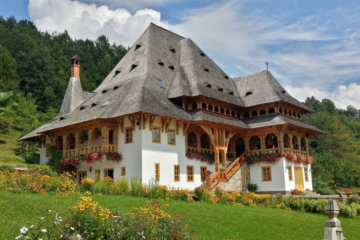 Монастырь Бырсана в Румынии