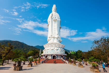 Boeddhabeeld in de stad Da Nang