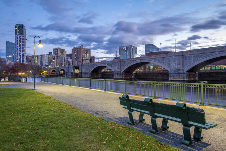 View of the Charles River and the Longfellow Bridge