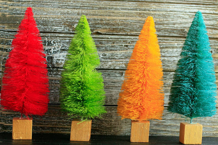 Viacfarebné vianočné stromčeky