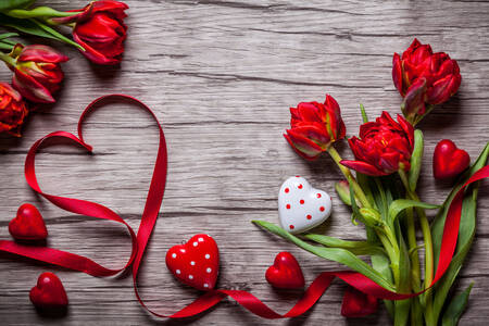 Red tulips and hearts