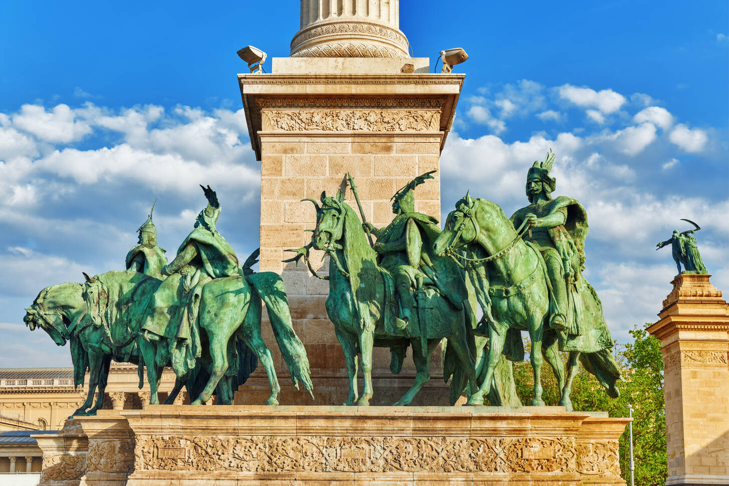 Sculptures on Heroes' Square in Budapest Jigsaw Puzzle (Countries, Hungary) Puzzle Garage