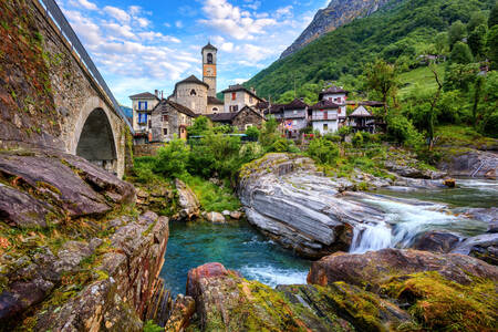 Село Лавертецо в Швейцария