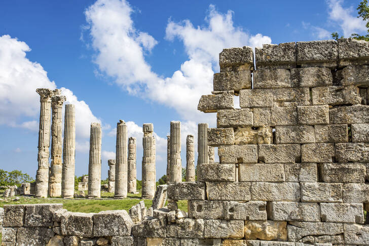 Ruinerne af Zeus' tempel i Uzungaburch