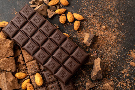 Dark chocolate and almonds