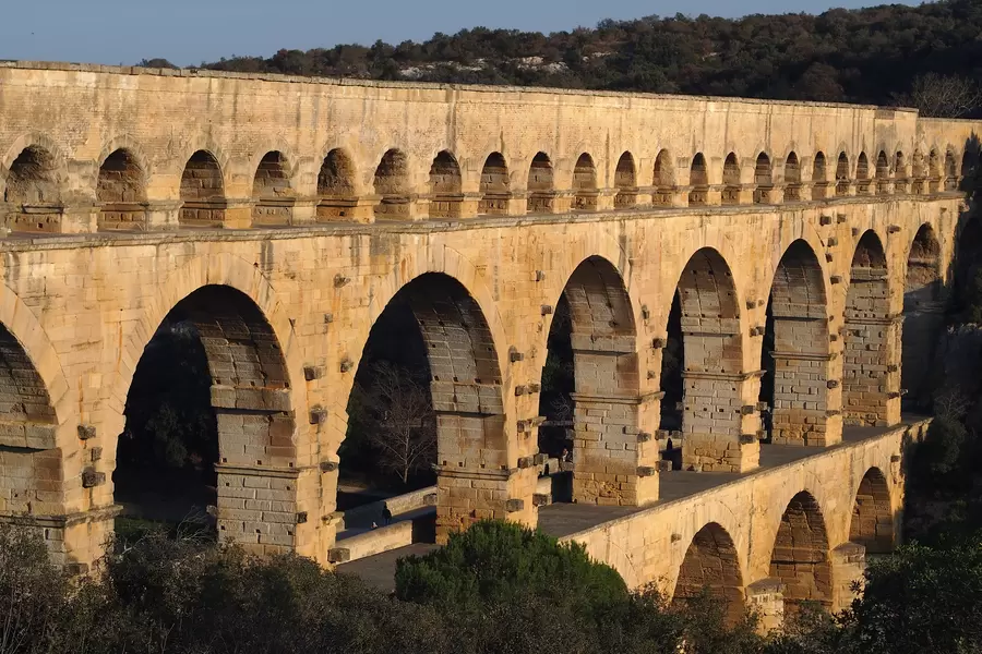 Starożytny rzymski akwedukt Pont du Gard
