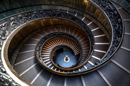 Escalier en colimaçon au musée du Vatican