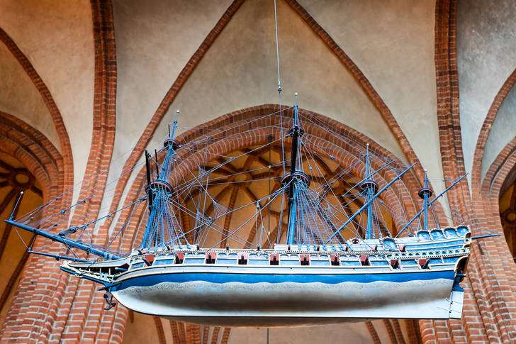 A flying ship in Stockholm Cathedral