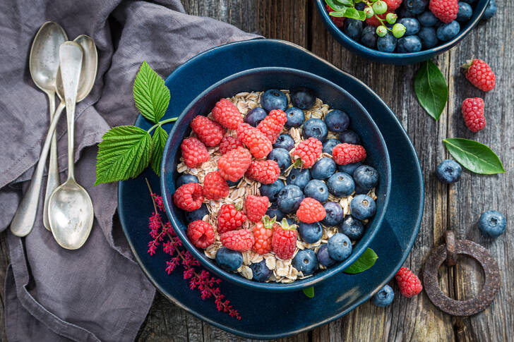 Granola with milk and berries