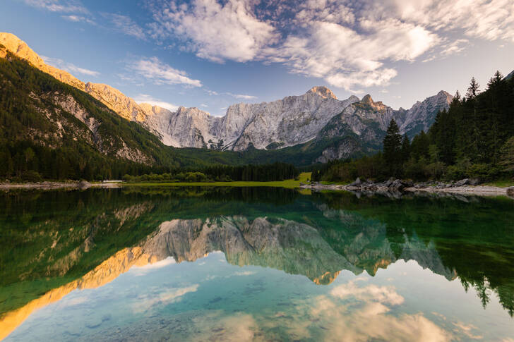 Lago Fusine na Itália