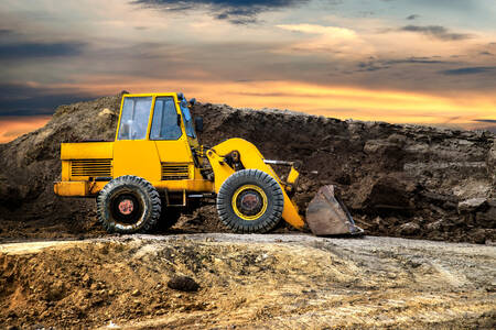 Bulldozer in einem Steinbruch