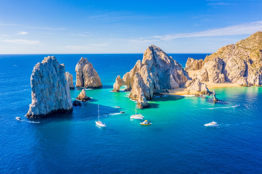 Skály u pobřeží Cabo San Lucas
